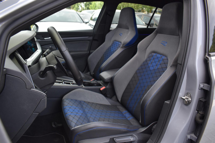 Volkswagen Golf 1.5 eTSI R-Line Pano HUD H&K Lane Camera