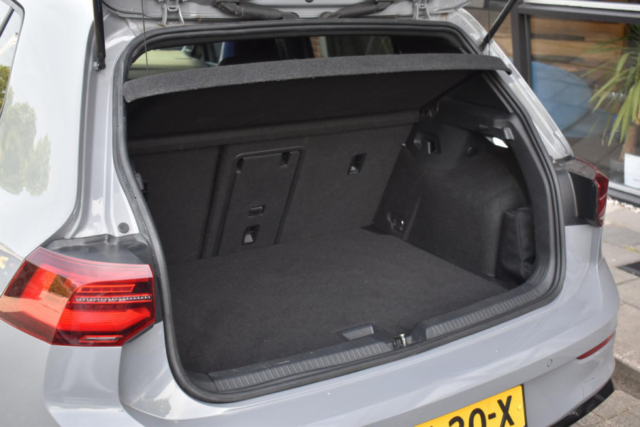 Volkswagen Golf 1.5 eTSI R-Line Pano HUD H&K Lane Camera