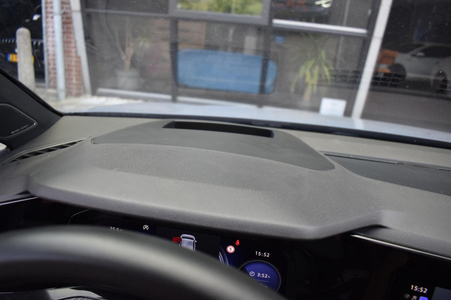 Volkswagen Golf 1.5 eTSI R-Line Pano HUD H&K Lane Camera
