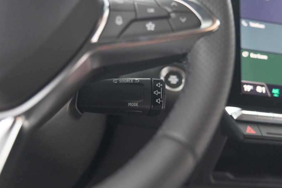 Renault Captur 1.6 E-Tech full hybrid 145 Techno | Advanced Driving | Camera | Dodehoekdetectie | Apple Carplay | 18 Inch Lichtmetalen Velgen