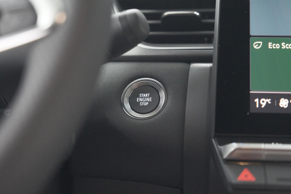 Renault Captur 1.6 E-Tech full hybrid 145 Techno | Advanced Driving | Camera | Dodehoekdetectie | Apple Carplay | 18 Inch Lichtmetalen Velgen
