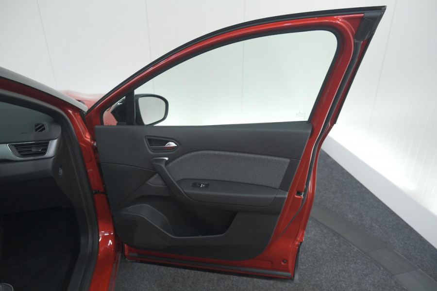 Renault Captur 1.6 E-Tech full hybrid 145 Techno | Advanced Driving | Camera | Dodehoekdetectie | Apple Carplay | 18 Inch Lichtmetalen Velgen