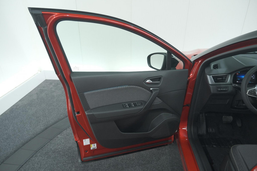 Renault Captur 1.6 E-Tech full hybrid 145 Techno | Advanced Driving | Camera | Dodehoekdetectie | Apple Carplay | 18 Inch Lichtmetalen Velgen