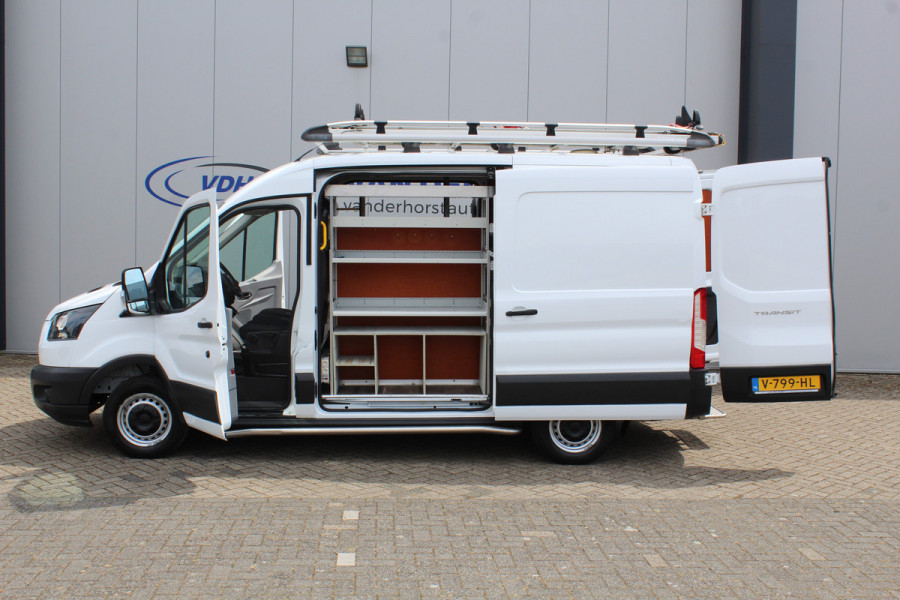 Ford Transit 290 2.0-105pk TDCI L2H2 Ambiente. Compleet ingerichte Ford Transit ! Camera, pdc v+a, airco, ladder achterd., opstaptrede met trekhaak, imperiaal met ladder, omvormer naar 220V, etc etc.