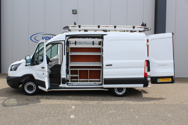Ford Transit 290 2.0-105pk TDCI L2H2 Ambiente. Compleet ingerichte Ford Transit ! Camera, pdc v+a, airco, ladder achterd., opstaptrede met trekhaak, imperiaal met ladder, omvormer naar 220V, etc etc.