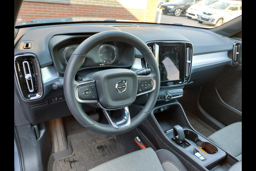 Volvo XC40 1.5 T4 Plug-in hybrid Core Bright | WinterPack | Camera | 24 maanden garantie