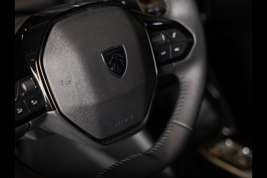 Peugeot 2008 1.2 Hybrid 136 Allure / 136pk / Dodehoek herkenning / Apple CarPlay / Adaptieve Cruise control /
