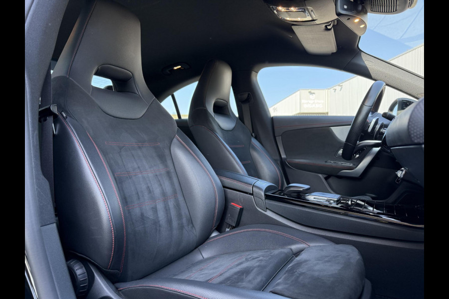 Mercedes-Benz CLA-Klasse 180 Aut. Business Sol. AMG | Navi | Camera | Sportstoelen |