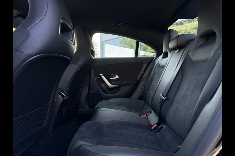 Mercedes-Benz CLA-Klasse 180 Aut. Business Sol. AMG | Navi | Camera | Sportstoelen |