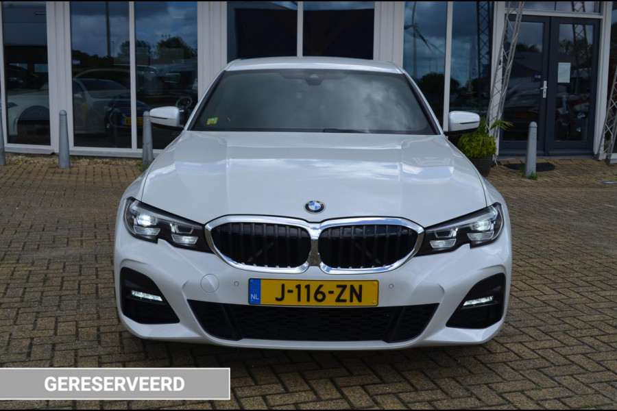 BMW 3-serie 2.0 260 pk M-Sport Edition / 19"M / Wit metallic