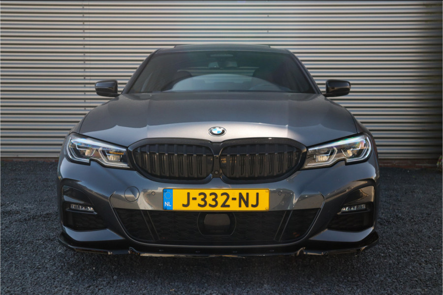 BMW 3-serie 330e M Sport Pano / Laser / 360 camera / Elec stoelen / Trekhaak / Dode hoek /