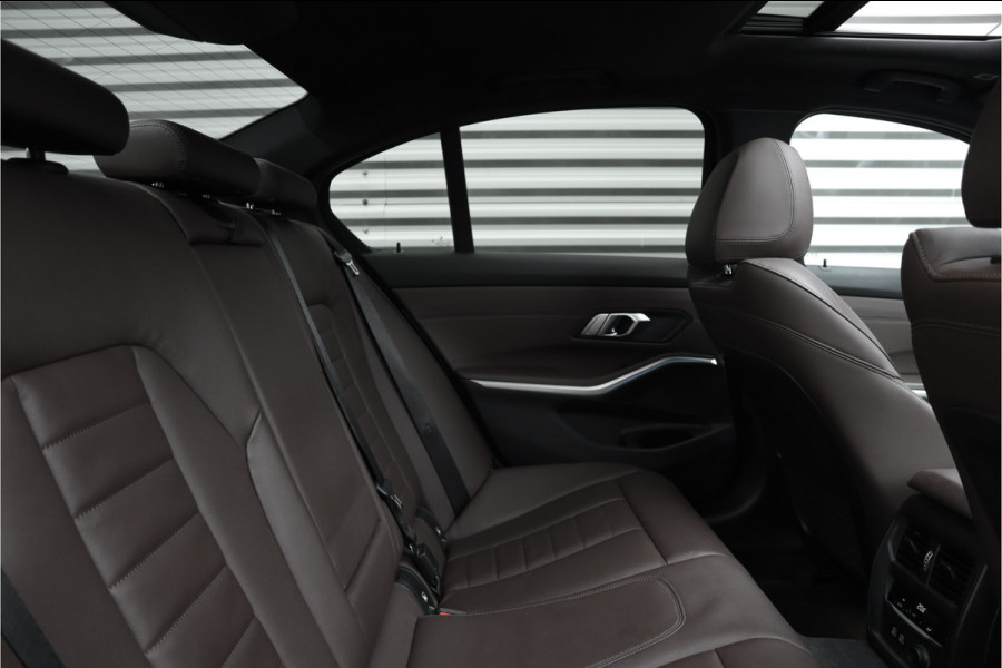 BMW 3-serie 330e M Sport Pano / Laser / 360 camera / Elec stoelen / Trekhaak / Dode hoek /