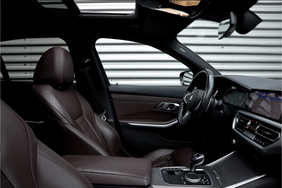 BMW 3-serie 330e M Sport Pano / Laser / 360 camera / Elec stoelen / Trekhaak / Dode hoek /