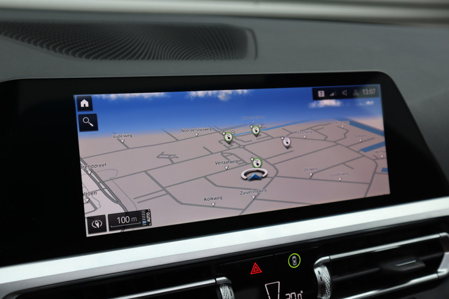 BMW 3-serie 330e M Sport Pano / Laser / 360 camera / Elec stoelen / Trekhaak / Dode hoek /