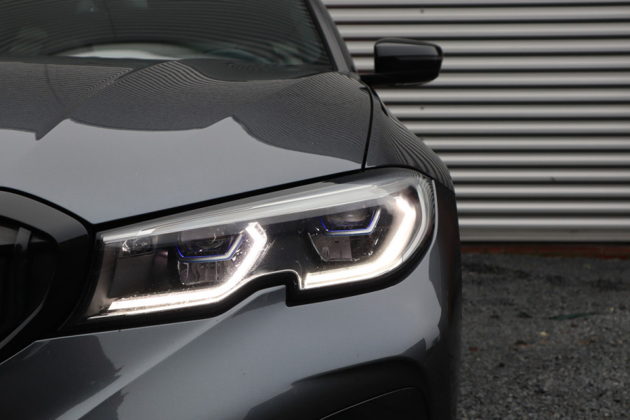 BMW 3-serie 330e M Sport Pano / Laser / 360 camera / Elec stoelen / Trekhaak / Dode hoek /