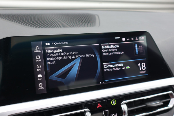 BMW 3-serie 330e M Sport Pano / Laser / 360 camera / Elec stoelen / Trekhaak / Dode hoek /