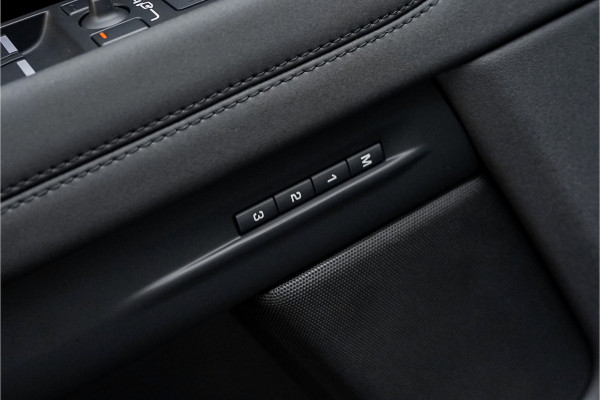 Land Rover Range Rover Evoque 1.5 P300e AWD R-Dynamic HSE Black Pack Pano Camera 20"