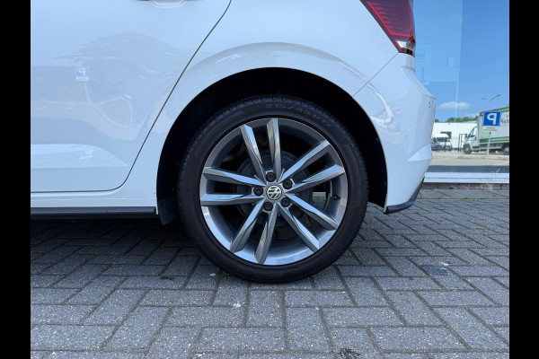 Volkswagen Polo 1.0 TSI Highline - RLine - Automaat - LED - Parkeerhulp - Winterpakket