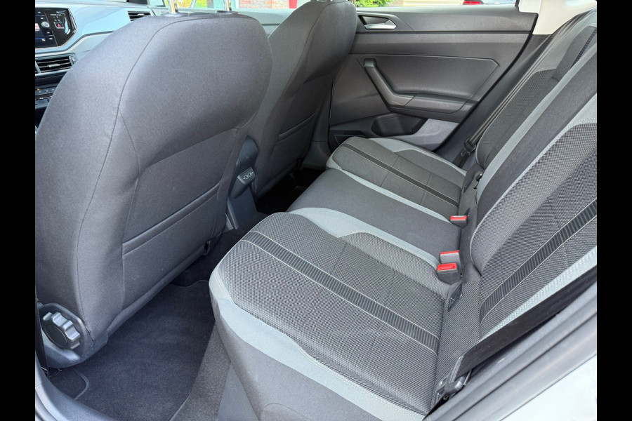 Volkswagen Polo 1.0 TSI Highline - RLine - Automaat - LED - Parkeerhulp - Winterpakket
