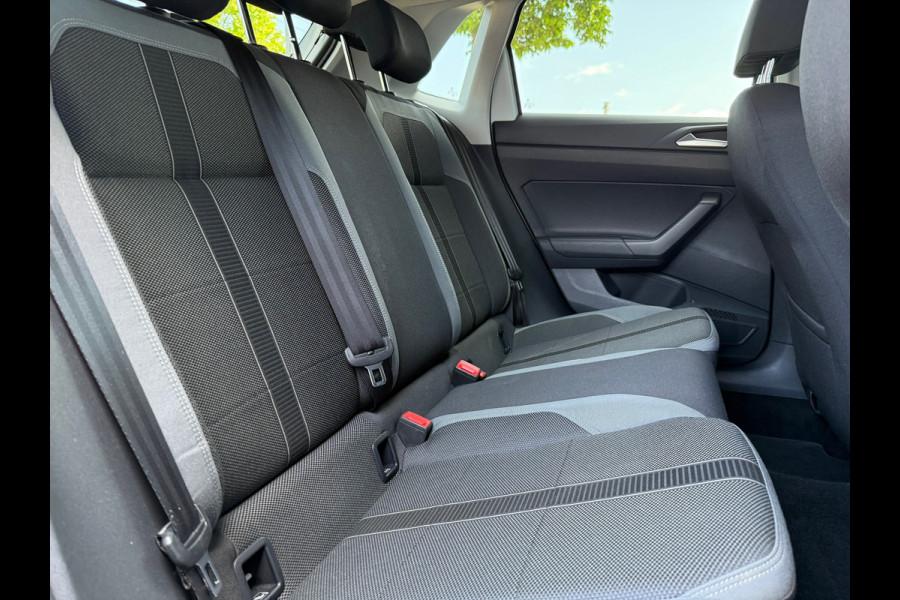 Volkswagen Polo 1.0 TSI Highline - RLine - Automaat - LED - Parkeerhulp - Winterpakket