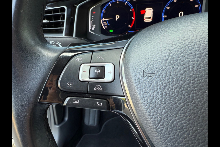 Volkswagen Polo 1.0 TSI Highline - RLine - Automaat - LED - Parkeerhulp - Winterpakket