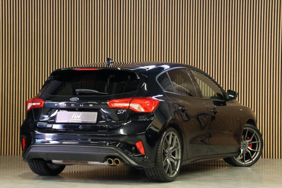 Ford Focus 1.5 EcoBoost 150 PK ST Line | Camera | CarPlay | LED Koplampen | Stoel- en stuurverwarming | Climatronic | DAB | Dealer onderhouden | Nieuwe APK