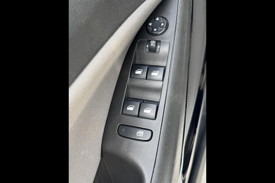 Opel Crossland X 1.2 Turbo 120 Jaar Edition - Navigatie I Airco I LED I PDC I Sport velgen I Dealer onderhouden