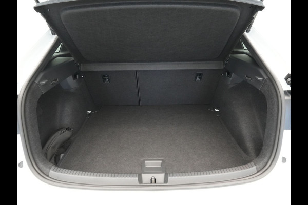 Volkswagen Taigo 1.0 TSI 110pk R-Line Panorama Trekhaak Clima Pdc 144