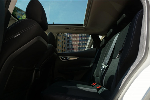 Nissan QASHQAI 1.2 N-Connecta NL AUTO | NAP | Panoramadak | 360 camera | Lane Departure | Premium Pearl White Parelmoer | Navi | Blue Tooth + DAB | Keyless