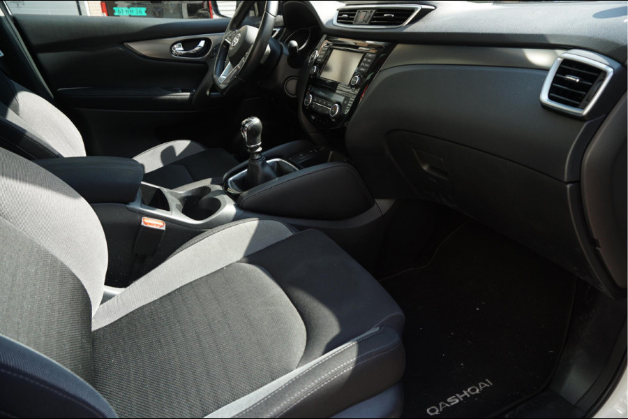 Nissan QASHQAI 1.2 N-Connecta NL AUTO | NAP | Panoramadak | 360 camera | Lane Departure | Premium Pearl White Parelmoer | Navi | Blue Tooth + DAB | Keyless