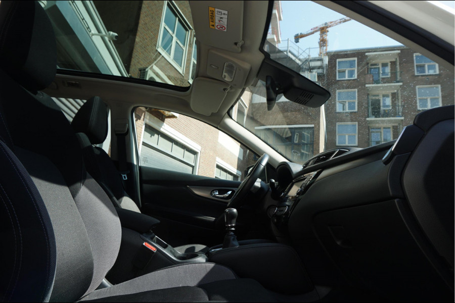 Nissan QASHQAI 1.2 N-Connecta NL AUTO | NAP | Panoramadak | 360 camera | Lane Departure | Premium Pearl White Parelmoer | Navi | Blue Tooth + DAB | Keyless