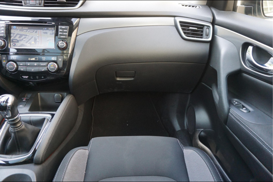 Nissan QASHQAI 1.2 N-Connecta NL AUTO | NAP | Panoramadak | 360 camera | Lane Departure | Premium Pearl White Parelmoer | Navi | Blue Tooth + DAB | Keyless
