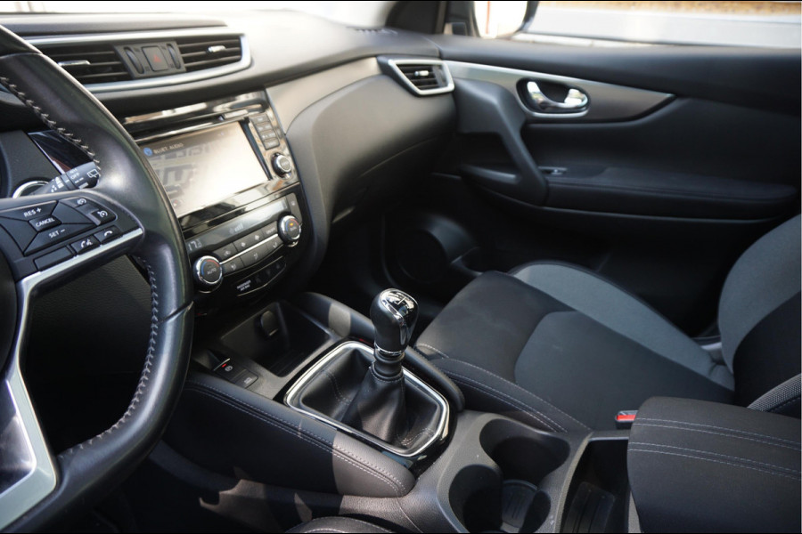 Nissan QASHQAI 1.2 N-Connecta NL AUTO | NAP | Panoramadak | 360 camera | Lane Departure | Premium Pearl White Parelmoer | Navi | Blue Tooth + DAB | Keyless