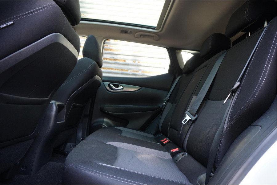 Nissan QASHQAI 1.2 N-Connecta NL AUTO | NAP | Panoramadak | 360 camera | Lane Departure | Premium Pearl White Parelmoer | Navi | Blue Tooth + DAB | Keyless