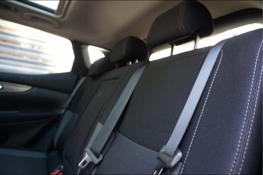 Nissan QASHQAI 1.2 N-Connecta NL AUTO | NAP | Panoramadak | 360 camera | Lane Departure | Premium Pearl White Parelmoer | Navi | Blue Tooth + DAB | Keyless