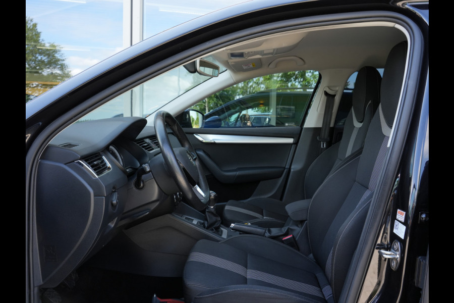 Škoda Octavia Combi 1.0 TSI Greentech Ambition Business | Navi | Trekhaak | Stoelverwarming