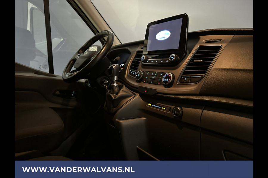 Ford Transit 2.0 TDCI 131pk L3H2 Euro6 Airco | Camera | Navigatie | Android Auto | Stoelverwarming Verwarmde voorruit, Cruisecontrol, Parkeersensoren, Elektrisch verstelbare bestuurdersstoel, Bijrijdersbank