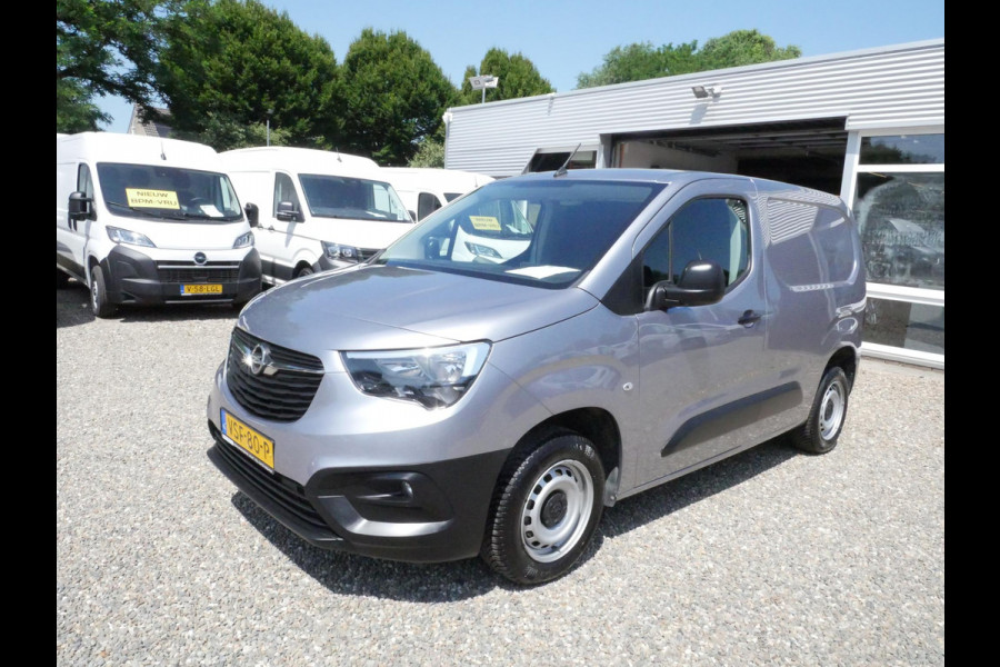 Opel Combo 1.5D 100PK, L1, Airco