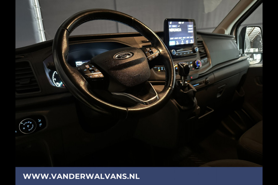 Ford Transit 2.0 TDCI 131pk L3H2 Euro6 Airco | Camera | Navigatie | Apple Carplay | Android Auto | Stoelverwarming Verwarmde voorruit, Cruisecontrol, Parkeersensoren, Elektrisch verstelbare bestuurdersstoel, Bijrijdersbank