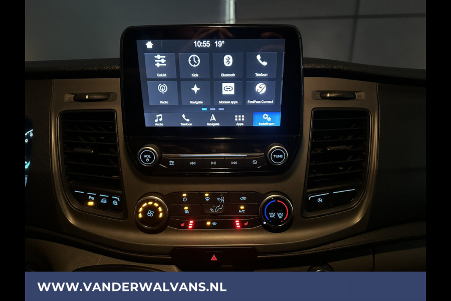 Ford Transit 2.0 TDCI 131pk L3H2 Euro6 Airco | Camera | Navigatie | Apple Carplay | Android Auto | Stoelverwarming Verwarmde voorruit, Cruisecontrol, Parkeersensoren, Elektrisch verstelbare bestuurdersstoel, Bijrijdersbank
