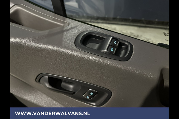 Ford Transit 2.0 TDCI 131pk L3H2 Euro6 Airco | Camera | Navigatie | Apple Carplay | Android Auto | Stoelverwarming Verwarmde voorruit, Cruisecontrol, Parkeersensoren, Elektrisch verstelbare bestuurdersstoel, Bijrijdersbank