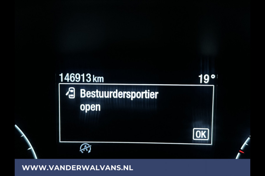 Ford Transit 2.0 TDCI 131pk L3H2 Euro6 Airco | Camera | Navigatie | Apple Carplay | Android Auto | Stoelverwarming Verwarmde voorruit, Cruisecontrol, Parkeersensoren, Elektrisch verstelbare bestuurdersstoel, Bijrijdersbank