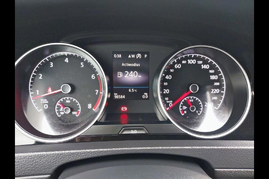 Volkswagen Golf 1.4 TSI Highline Automaat, airco,cruise,navigatie,stoelverwarming,parkeersensoren,