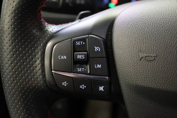 Ford Focus 1.5 EcoBoost 150 PK ST Line | Camera | CarPlay | LED Koplampen | Stoel- en stuurverwarming | Climatronic | DAB | Dealer onderhouden | Nieuwe APK