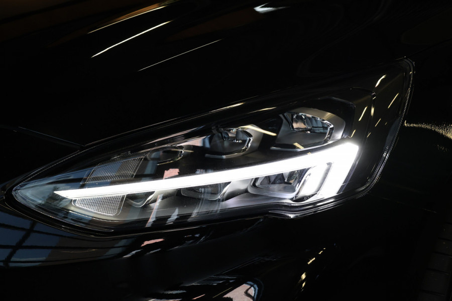 Ford Focus 1.5 EcoBoost 150 PK ST Line | Camera | CarPlay | LED Koplampen | Stoel- en stuurverwarming | Climatronic | DAB | Dealer onderhouden | Nieuwe APK