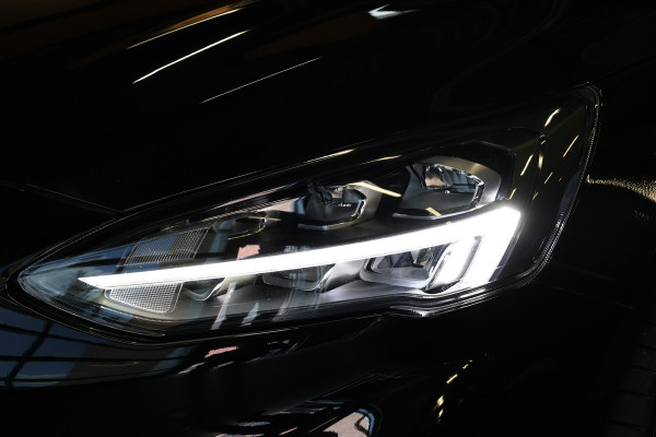 Ford Focus 1.5 EcoBoost 150 PK ST Line | Camera | CarPlay | LED Koplampen | Stoel- en stuurverwarming | Climatronic | DAB | Dealer onderhouden | Nieuwe APK
