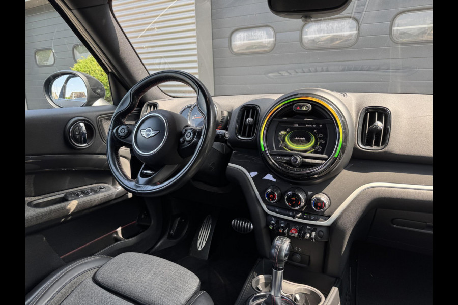 MINI Countryman 2.0 Cooper S Chili JCW | Navigatie | Cruise Control | Parkeersensoren | 19 Inch Lichtmetalen Velgen |