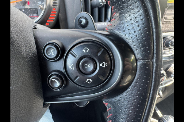 MINI Countryman 2.0 Cooper S Chili JCW | Navigatie | Cruise Control | Parkeersensoren | 19 Inch Lichtmetalen Velgen |