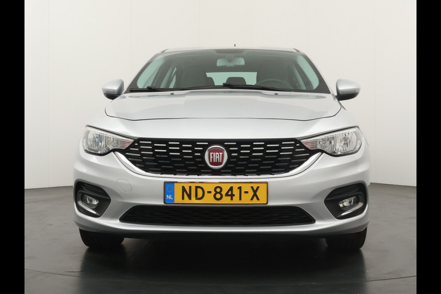 Fiat Tipo 1.4 16V Lounge Airco - Cruise Control  - Climate Control - Navigatie - 12 Maanden BOVAG Garantie