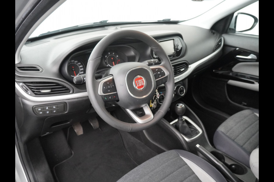 Fiat Tipo 1.4 16V Lounge Airco - Cruise Control  - Climate Control - Navigatie - 12 Maanden BOVAG Garantie